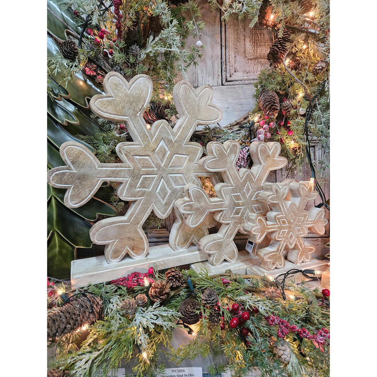 Snowflake Sitter 12in - 49th & Magnolia