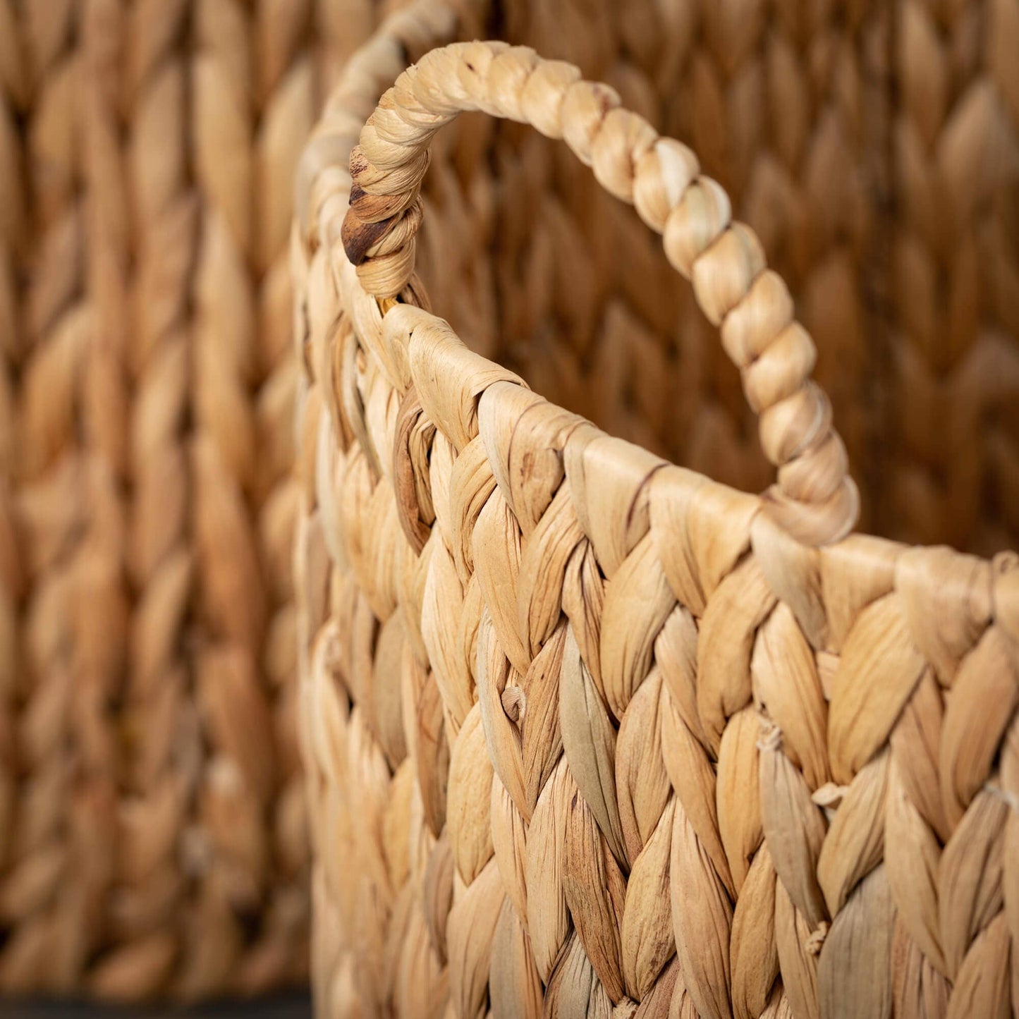 HANDCRAFTED FIBER BASKET - 49th & Magnolia