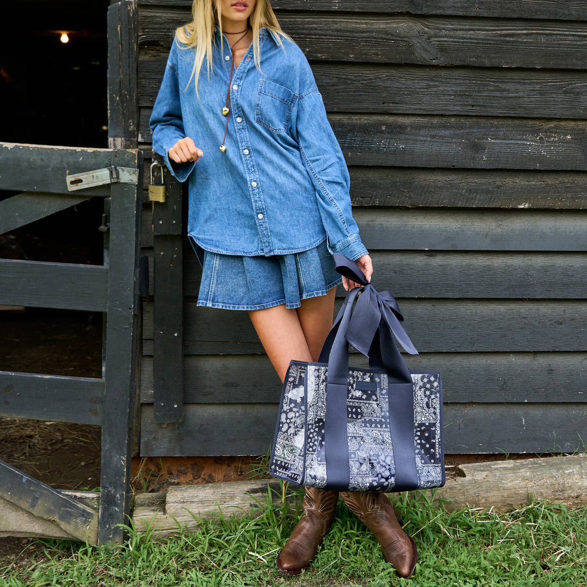 Case-Mate Navy Bandana Bow Jelly Tote Bag (Classic)