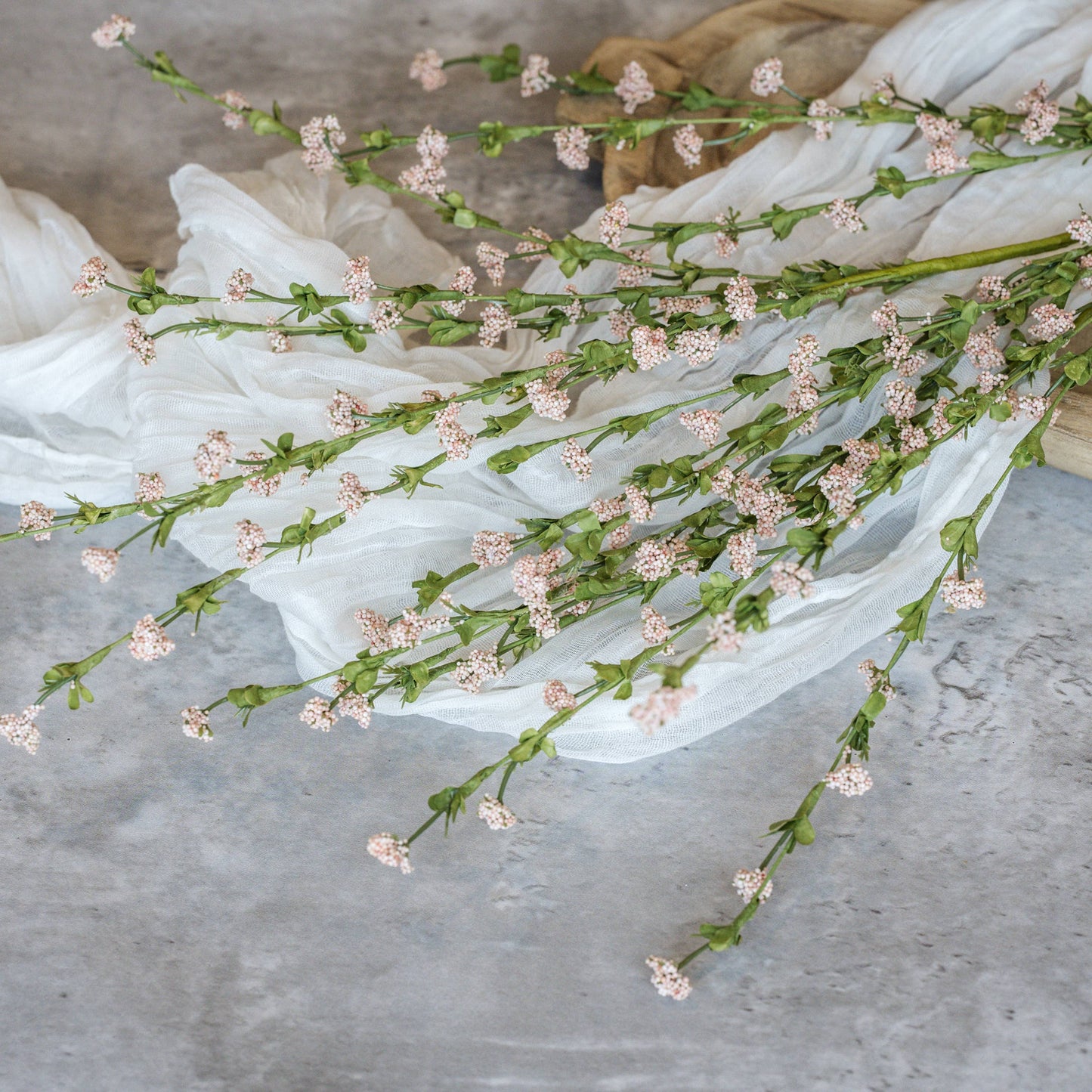 31" PINK MINI BERRY SPRAY