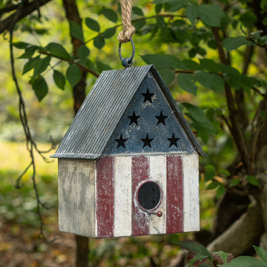 WHITEWASHED PATRIOTIC BIRDHOUSE