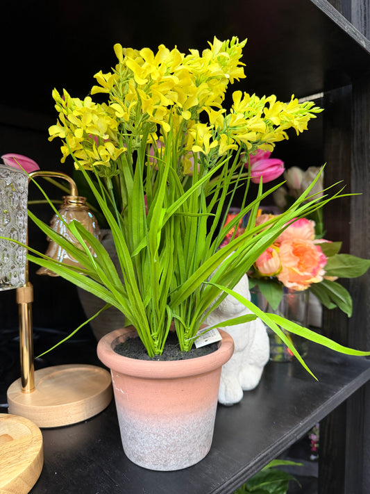 18" Yellow Country Bloom Pot