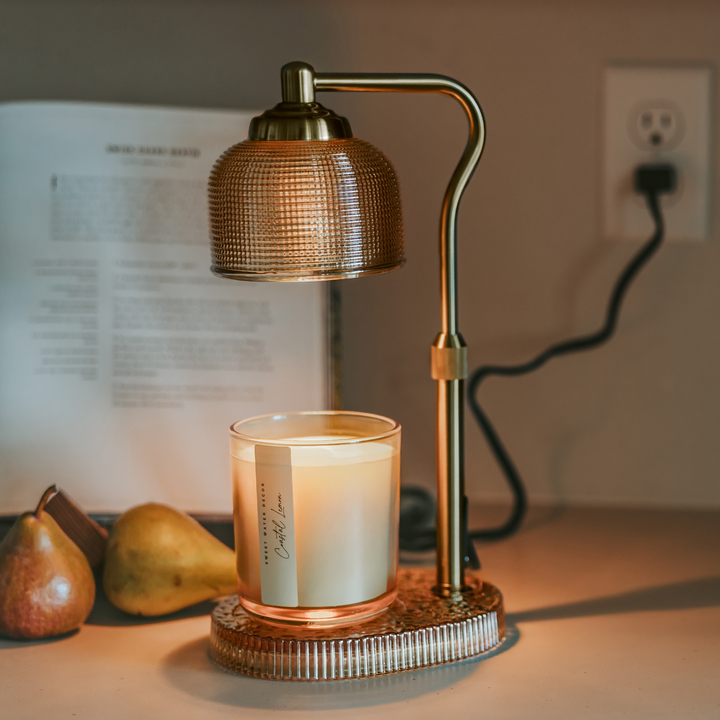 Natural Glass w/Gold Arm Candle Lamp Warmer